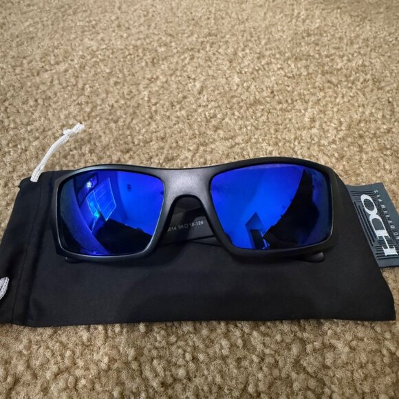 ( OO9014 ) Oakley Gascan Black Matte Frame Sapphire Iridium Lens - Picture 2 of 8